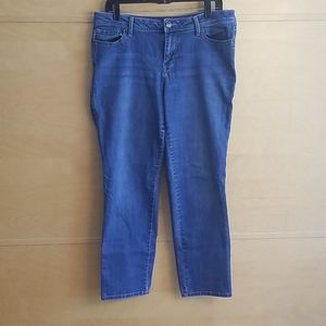 Women's Straight Leg Jeans